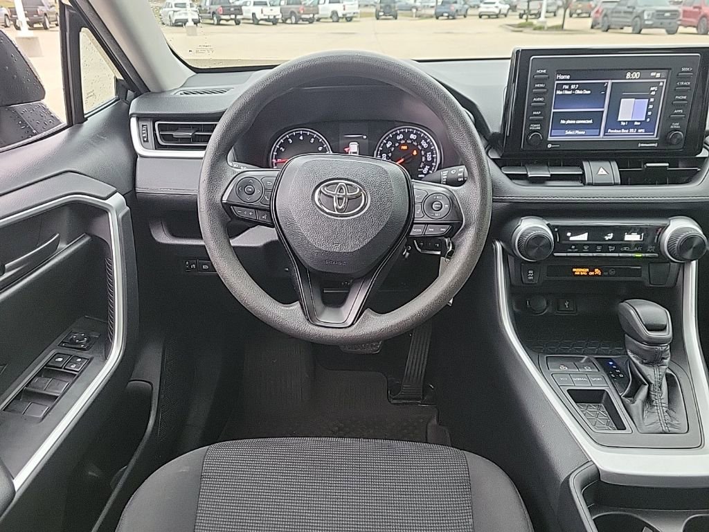 Used 2021 Toyota RAV4 LE image 12