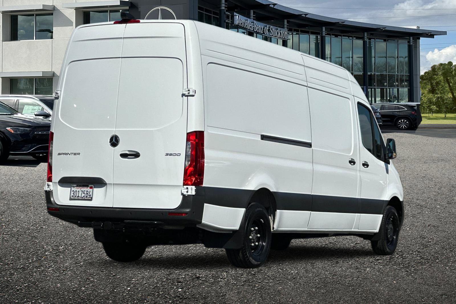 Used 2025 Mercedes-Benz Sprinter 3500 image 4
