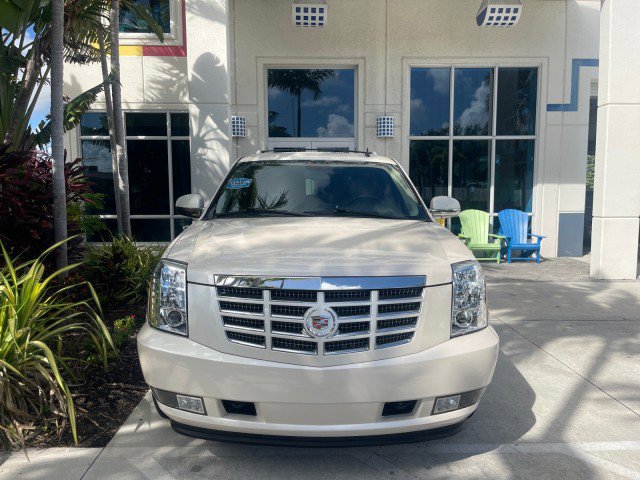 Used 2013 Cadillac Escalade 2WD image 29