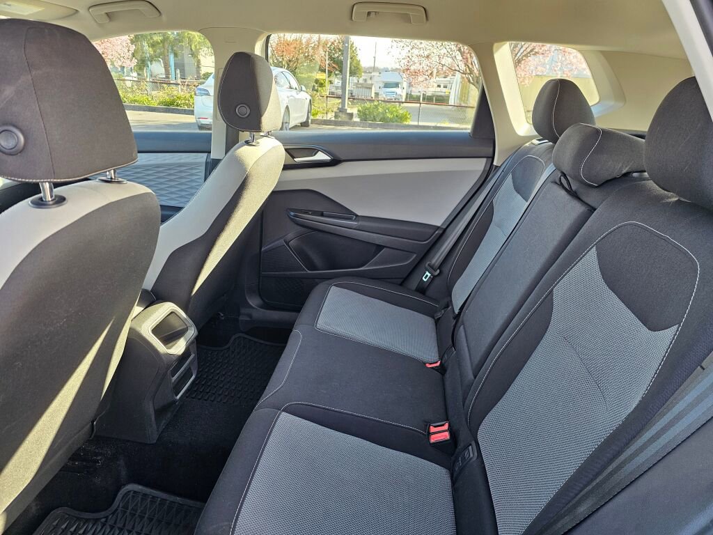 Used 2022 Volkswagen Taos S w/ IQ Drive S Package image 21