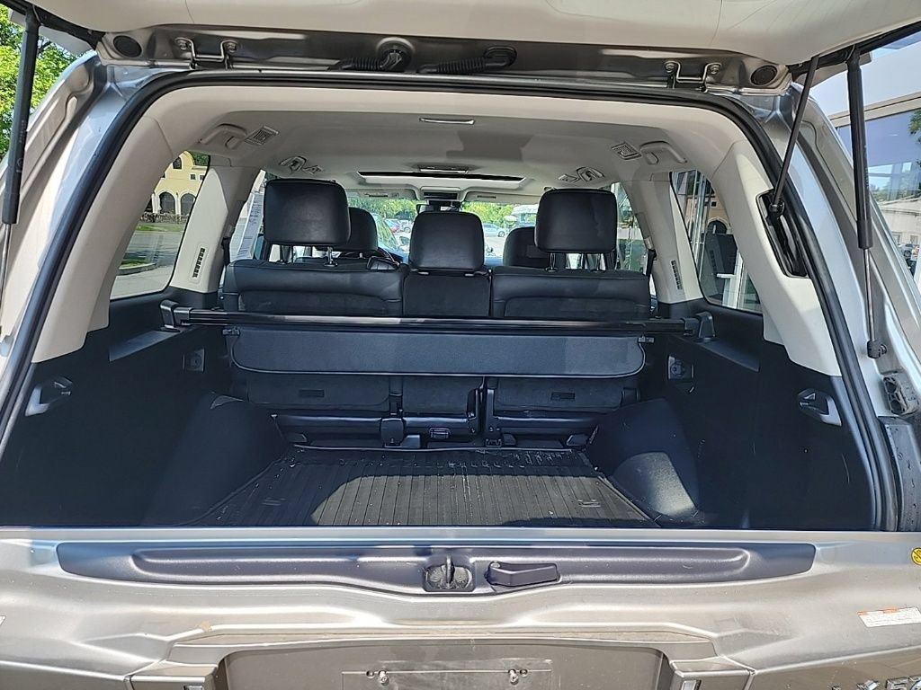 Used 2021 Lexus LX 570 4WD w/ Luxury Package image 10