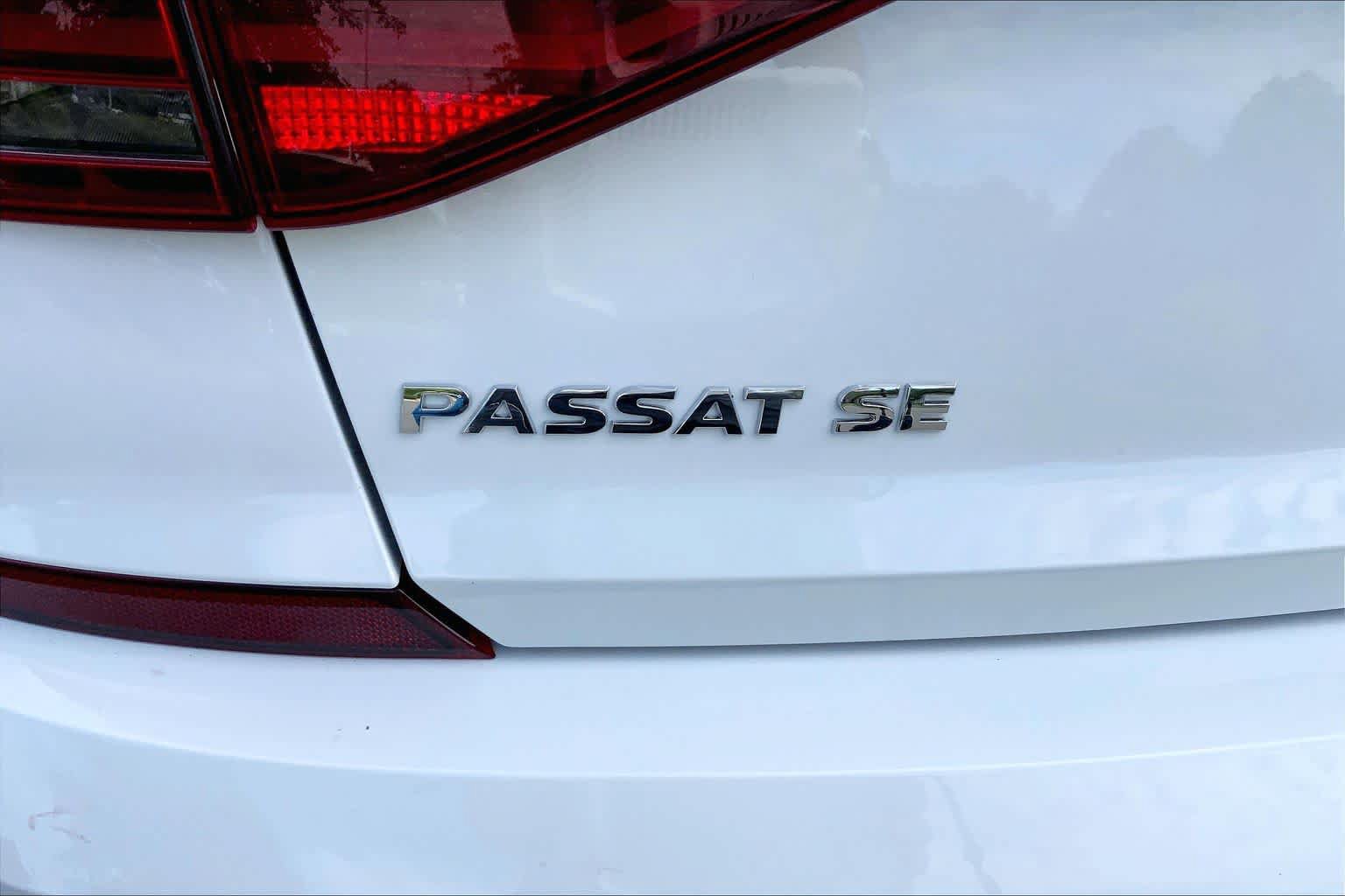 Used 2017 Volkswagen Passat 1.8T SE FWD image 31