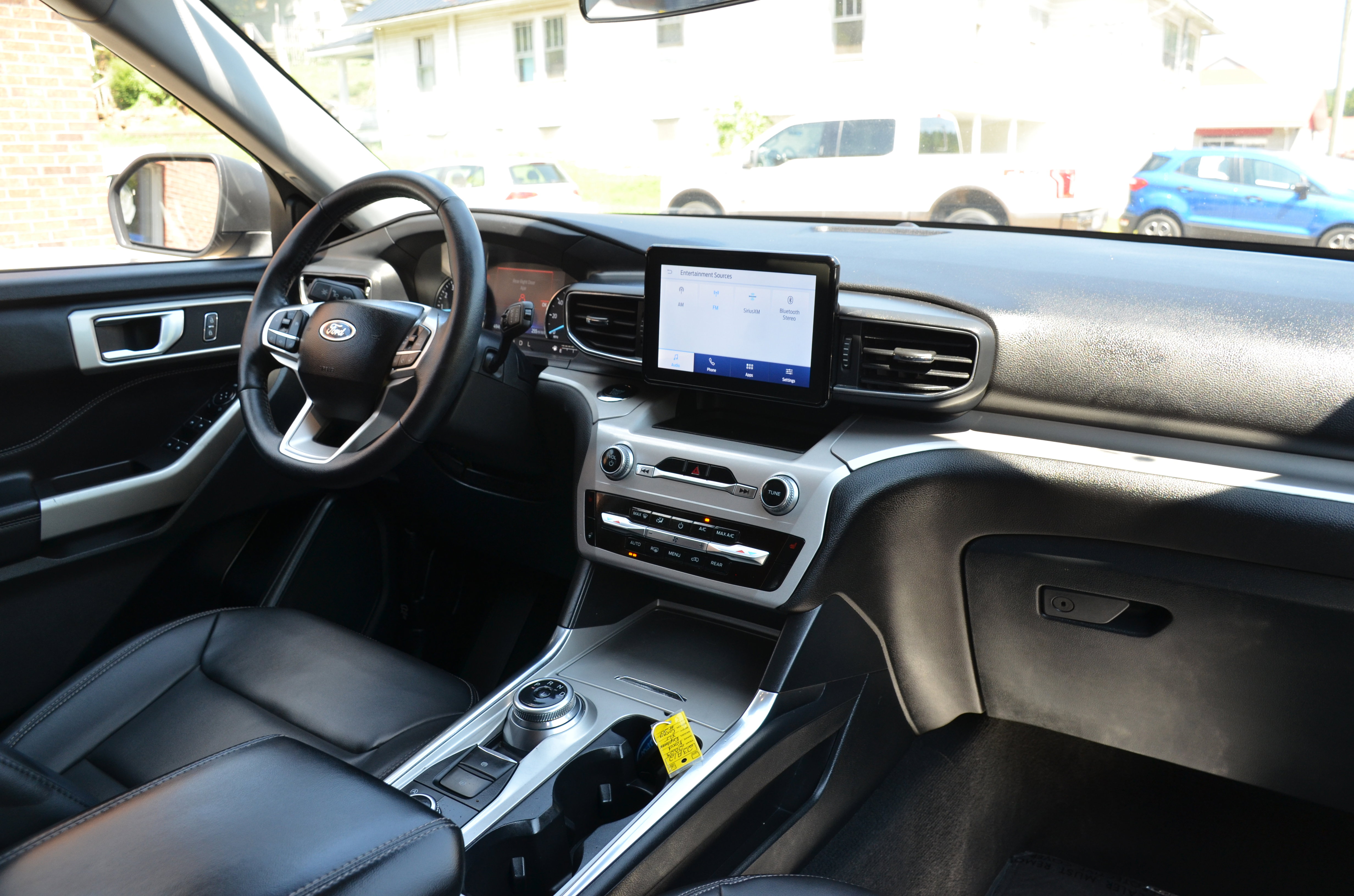 Used 2023 Ford Explorer XLT w/ Equipment Group 202A image 27