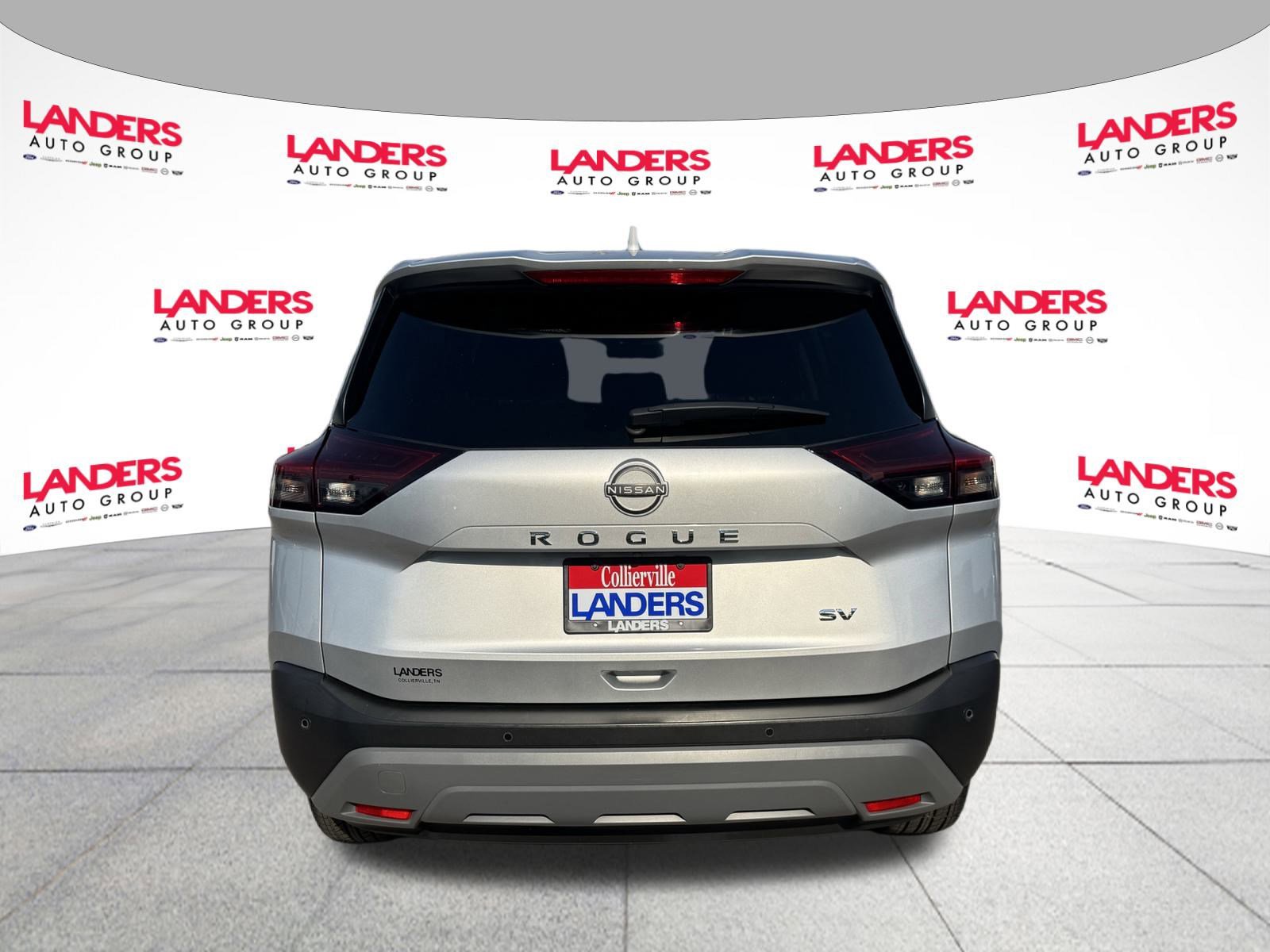 Used 2023 Nissan Rogue SV image 4