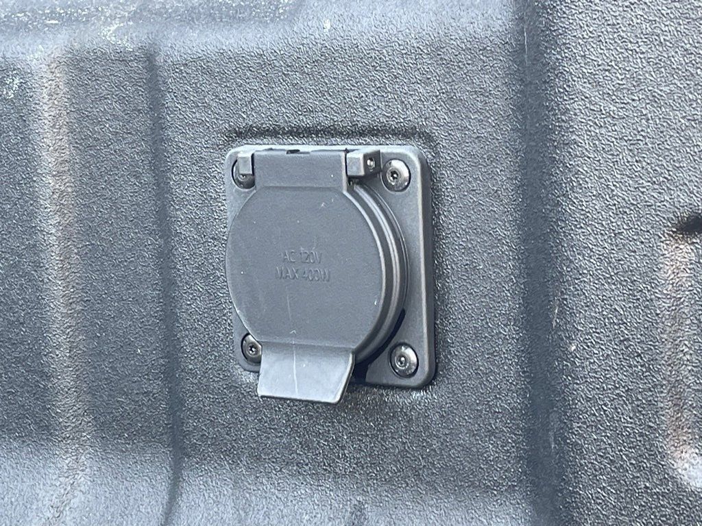 Used 2024 Chevrolet Colorado ZR2 w/ Safety Package image 21