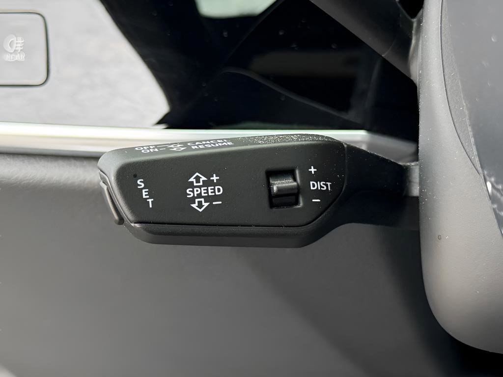 Used 2021 Audi A8 L 4.0T w/ Executive Plus Package image 43