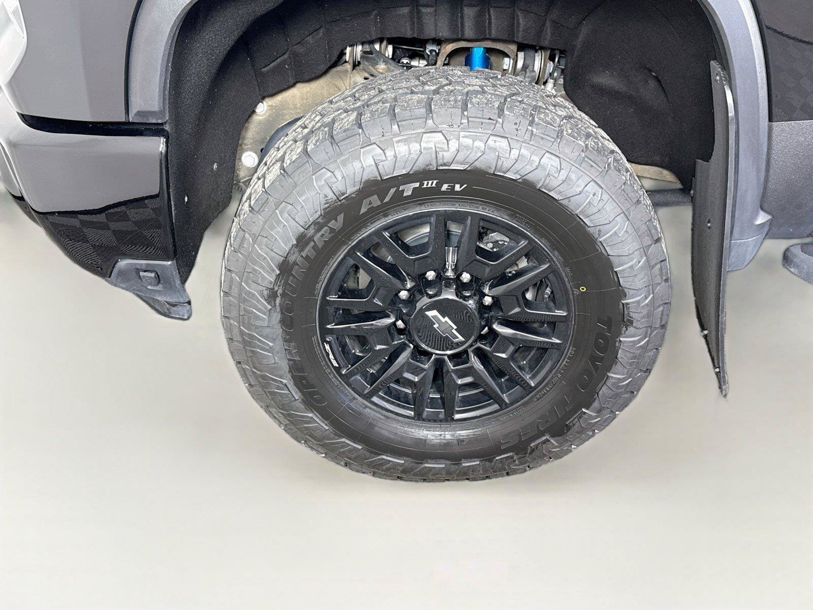 Used 2024 Chevrolet Silverado 2500 ZR2 w/ Technology Package AWD/4WD image 26