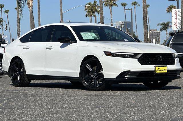 Used 2023 Honda Accord Sport image 2