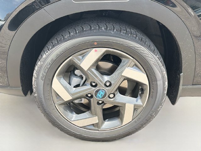 New 2026 Hyundai Venue SEL FWD image 31