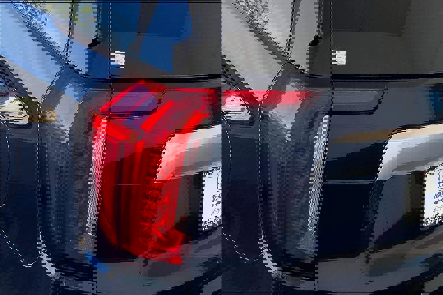 Used 2023 GMC Yukon XL Denali w/ Denali Reserve Package image 30