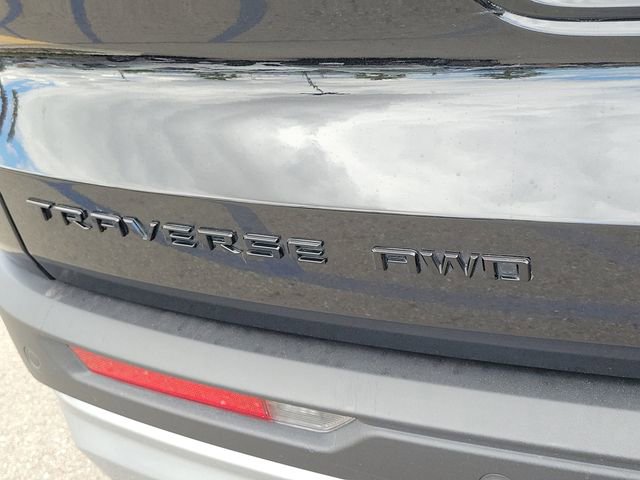 Used 2024 Chevrolet Traverse Z71 w/ Enhanced Driving Package AWD/4WD image 32