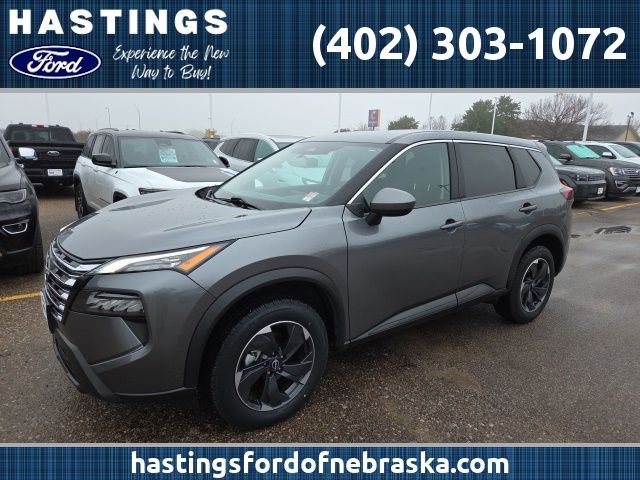 Used 2024 Nissan Rogue SV image 1
