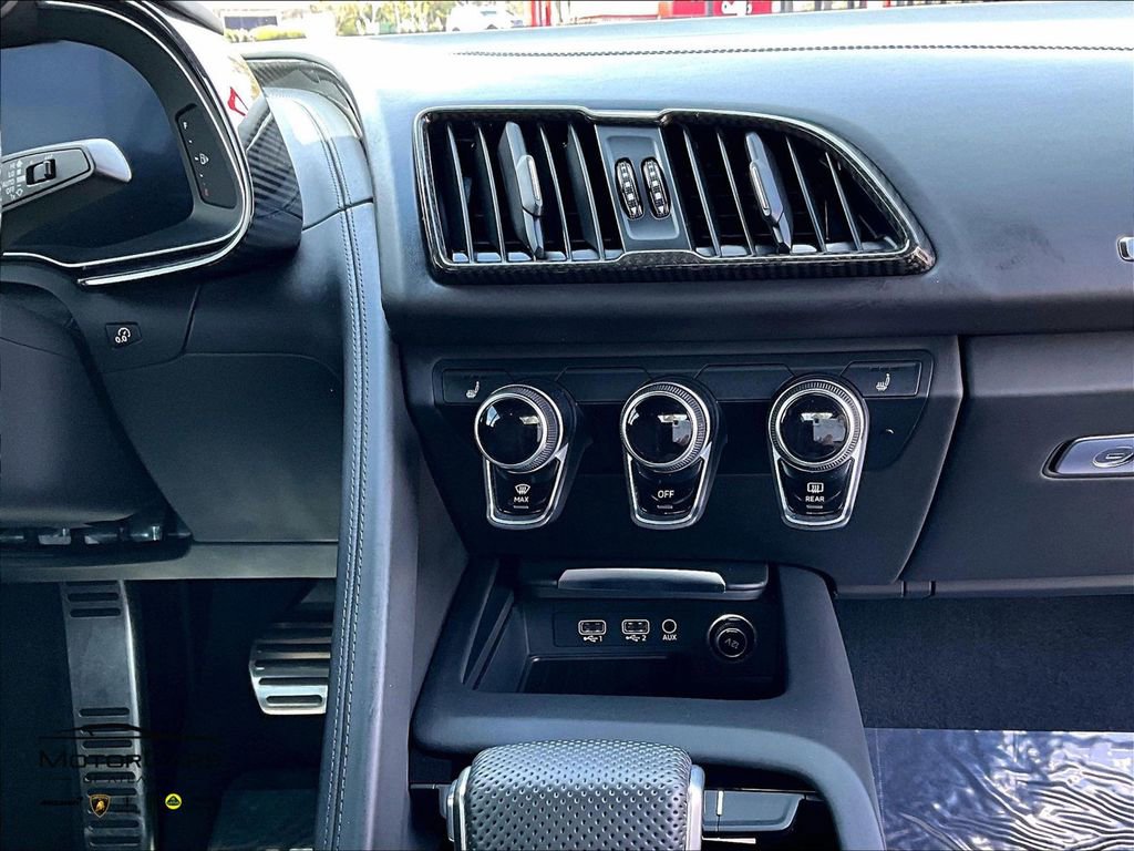 Used 2020 Audi R8 V10 performance image 8