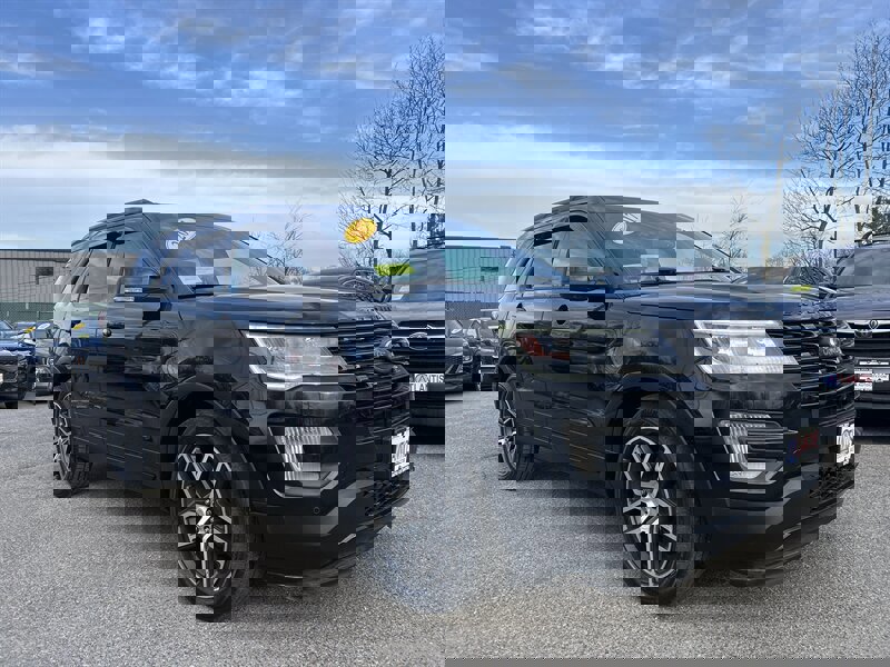 Used 2017 Ford Explorer Sport w/ Equipment Group 401A AWD/4WD image 3