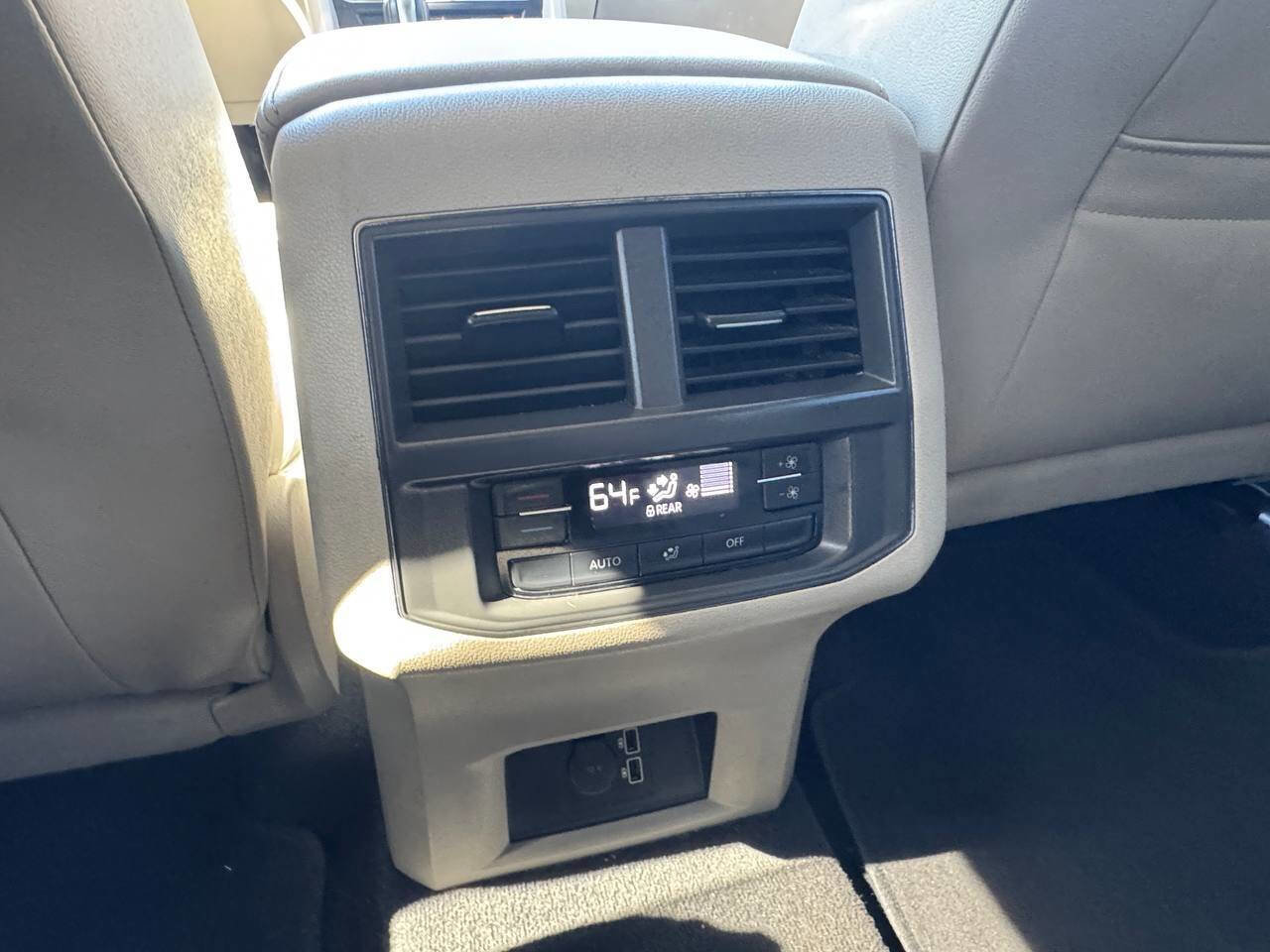 Used 2018 Volkswagen Atlas SE image 12