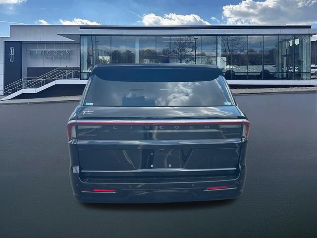 New 2026 Lincoln Navigator Reserve AWD/4WD image 7