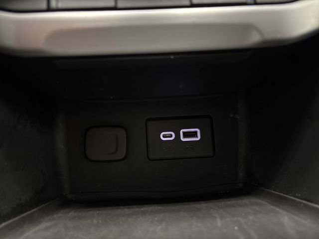 Used 2023 GMC Acadia SLE w/ Driver Convenience Package image 57