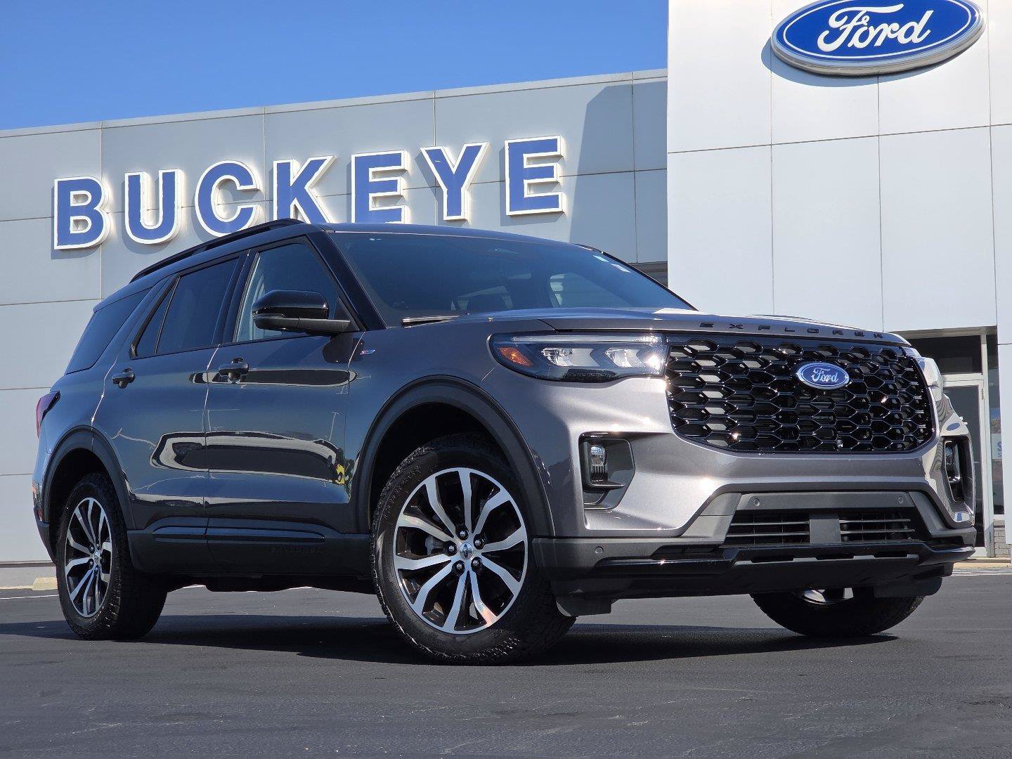 Used 2025 Ford Explorer ST-Line AWD/4WD image 2