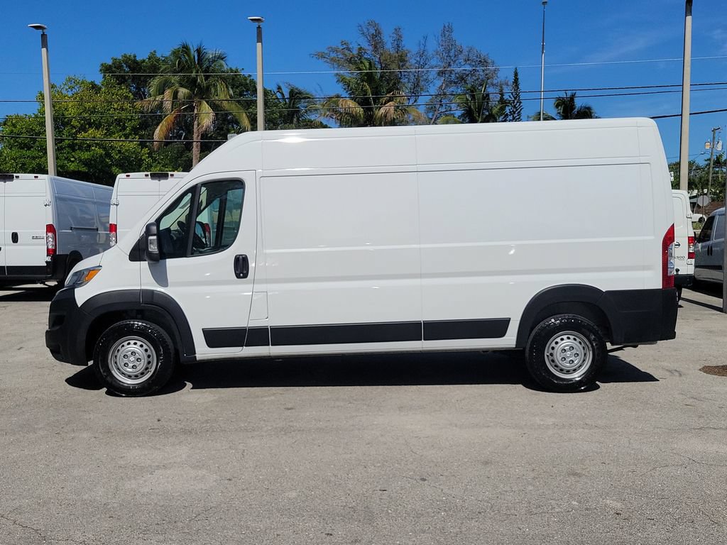 Used 2025 RAM ProMaster 2500 w/ Convenience Group FWD image 9
