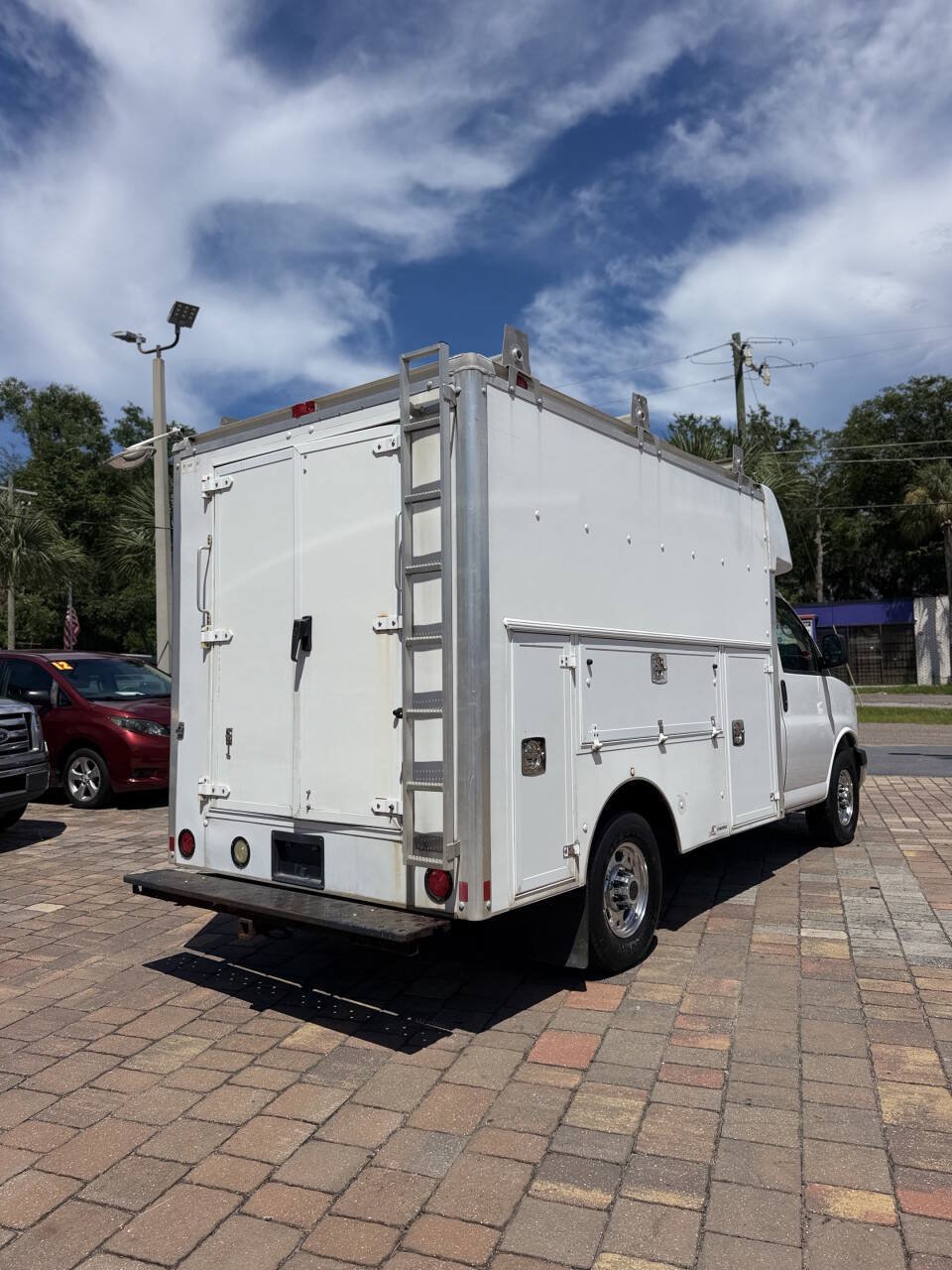 Used 2012 Chevrolet Express 3500 RWD image 8