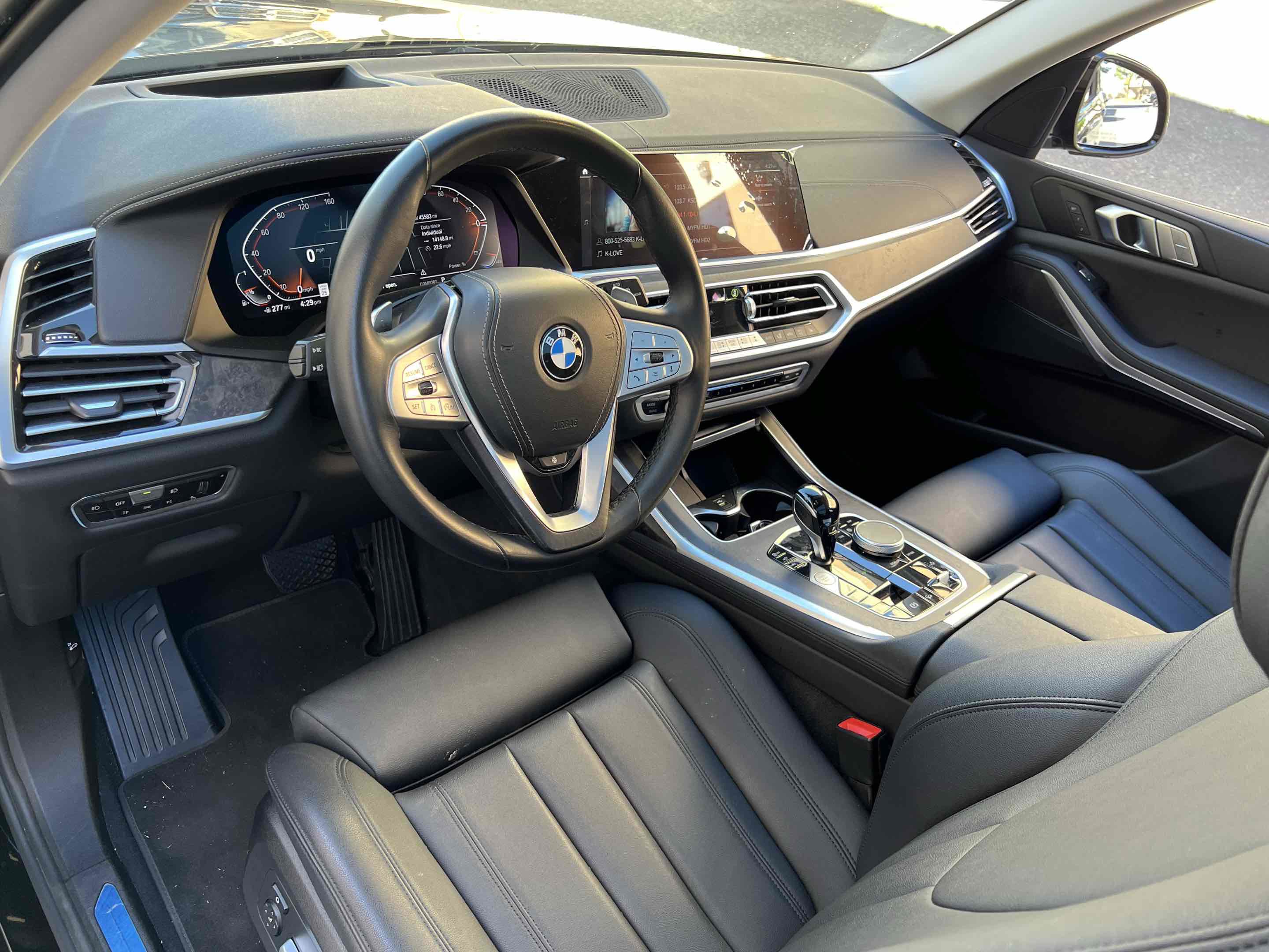 Used 2022 BMW X7 xDrive40i w/ Premium Package AWD/4WD image 29