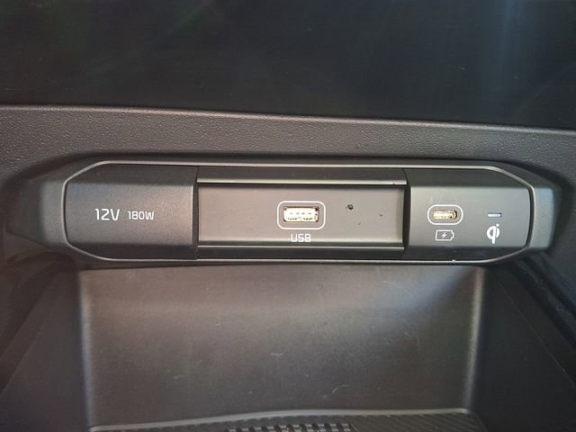 Certified 2025 Kia Niro Wind w/ Wind Preserve Package image 25