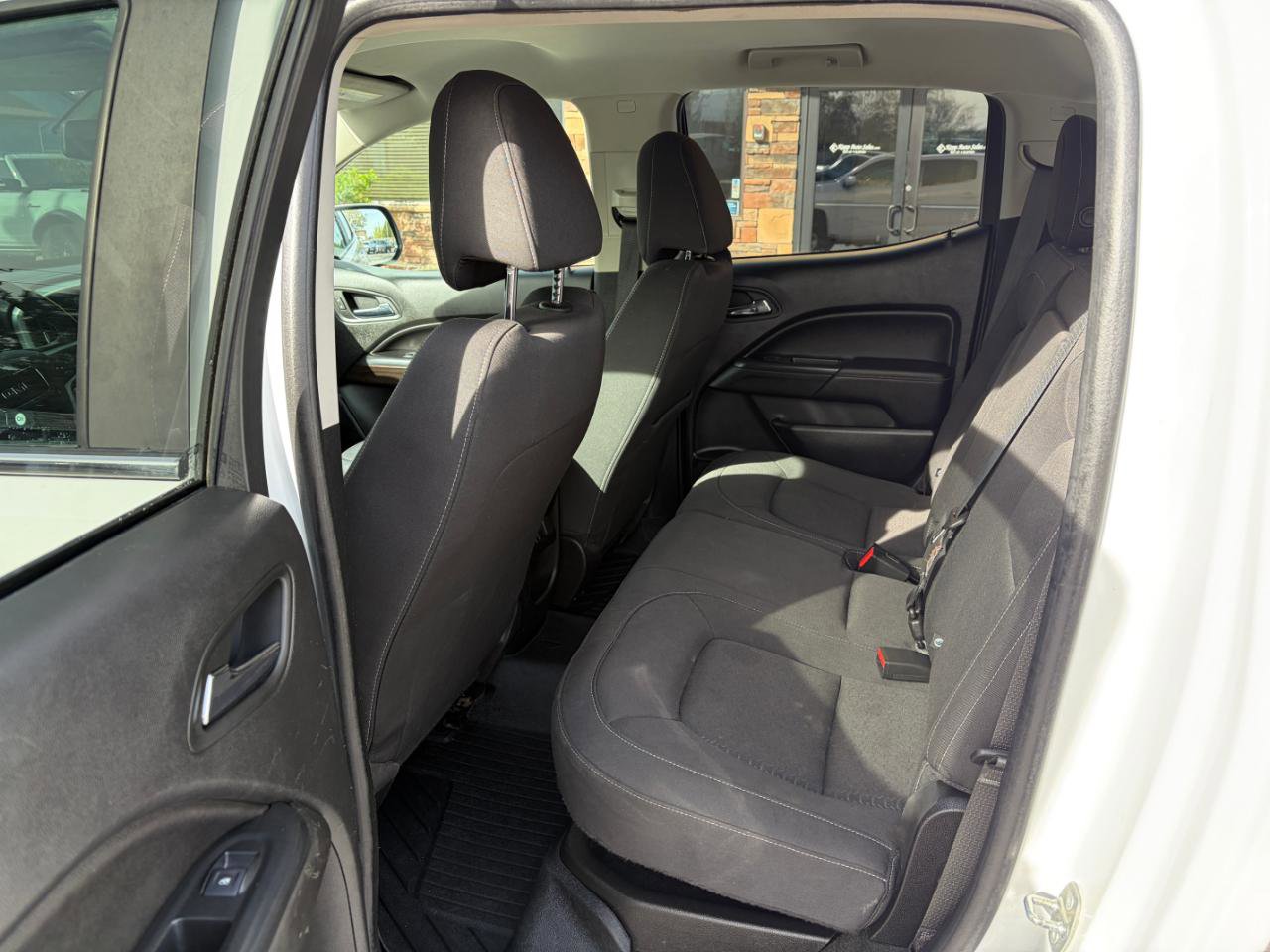 Used 2018 GMC Canyon SLE w/ SLE Convenience Package image 5