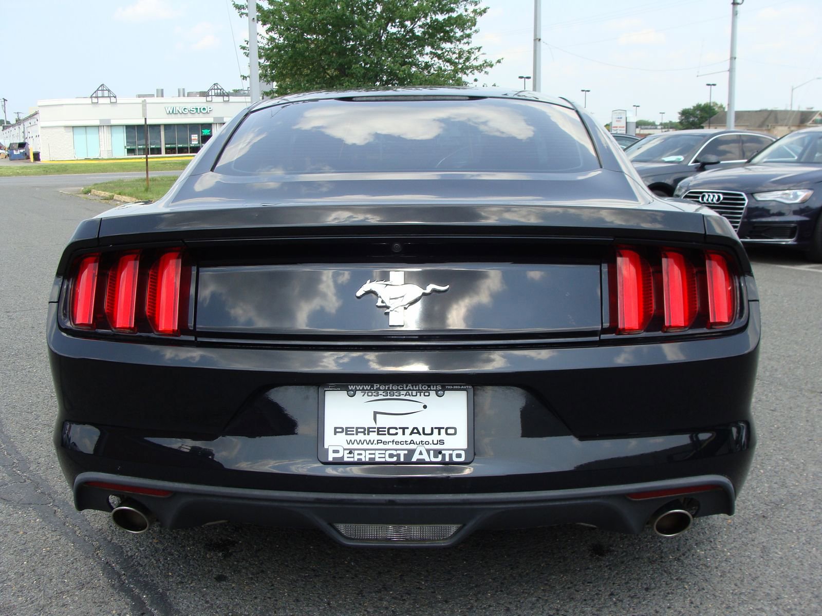 Used 2015 Ford Mustang Coupe image 5