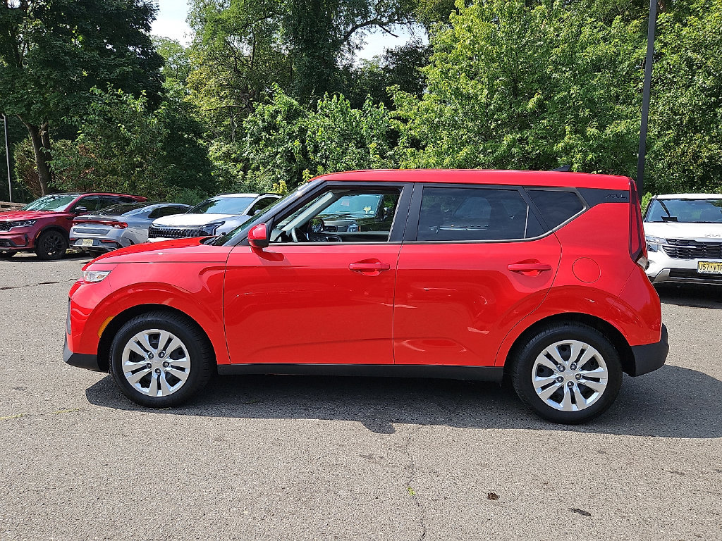 Certified 2022 Kia Soul LX FWD image 4