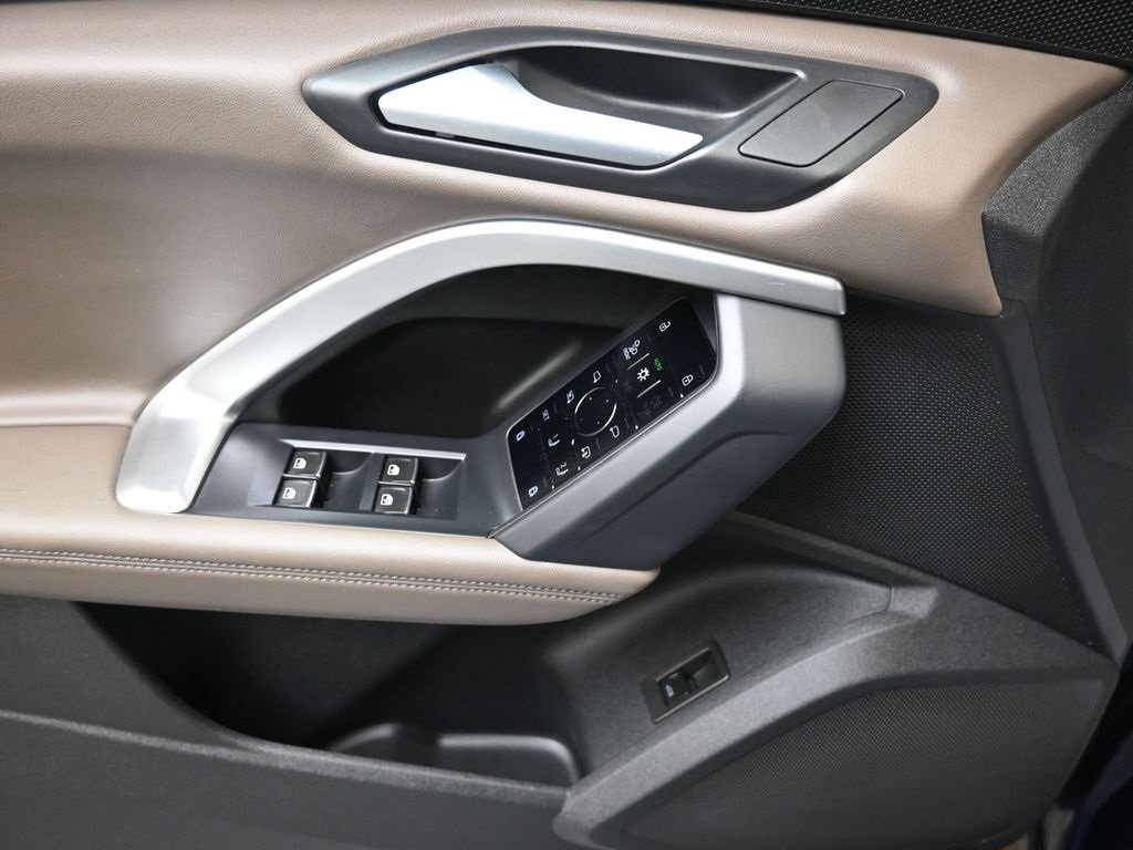 Used 2025 Audi Q5 Premium Plus w/ Premium Plus image 21