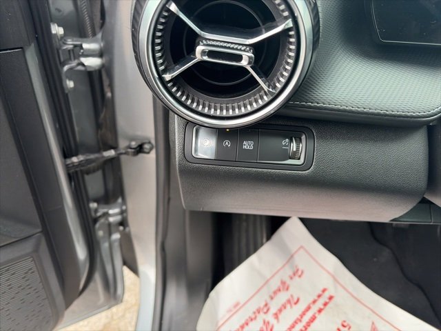 Used 2025 Chevrolet Equinox LT image 19