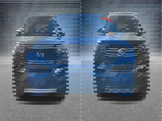 Used 2021 Ford Explorer XLT w/ Equipment Group 202A image 9