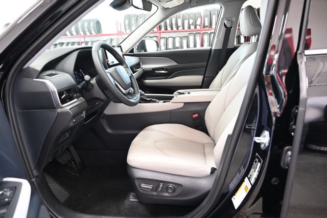 Certified 2026 Toyota Grand Highlander AWD image 10