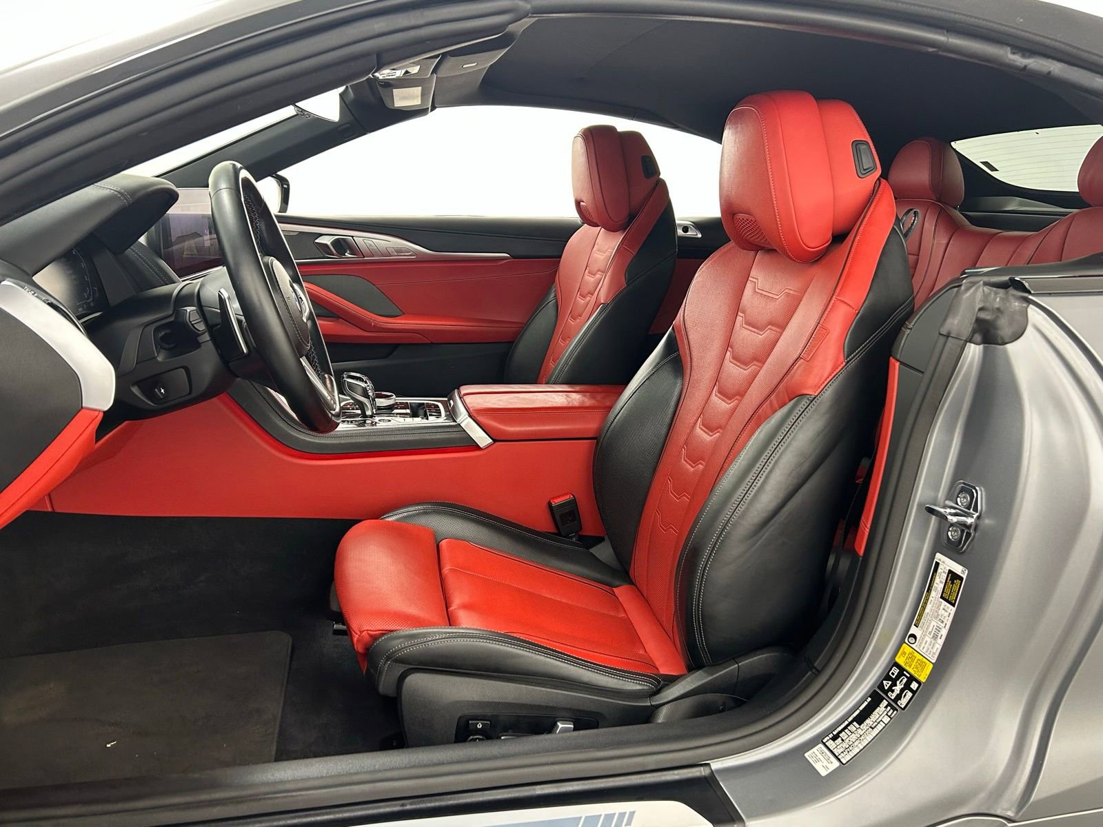 Used 2024 BMW M850i xDrive Convertible image 29