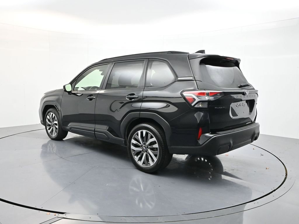 Used 2025 Subaru Forester Touring AWD/4WD image 5
