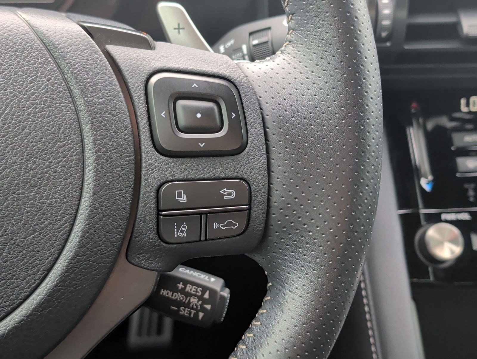 Used 2024 Lexus IS 350 F Sport w/ Memory Package RWD image 15