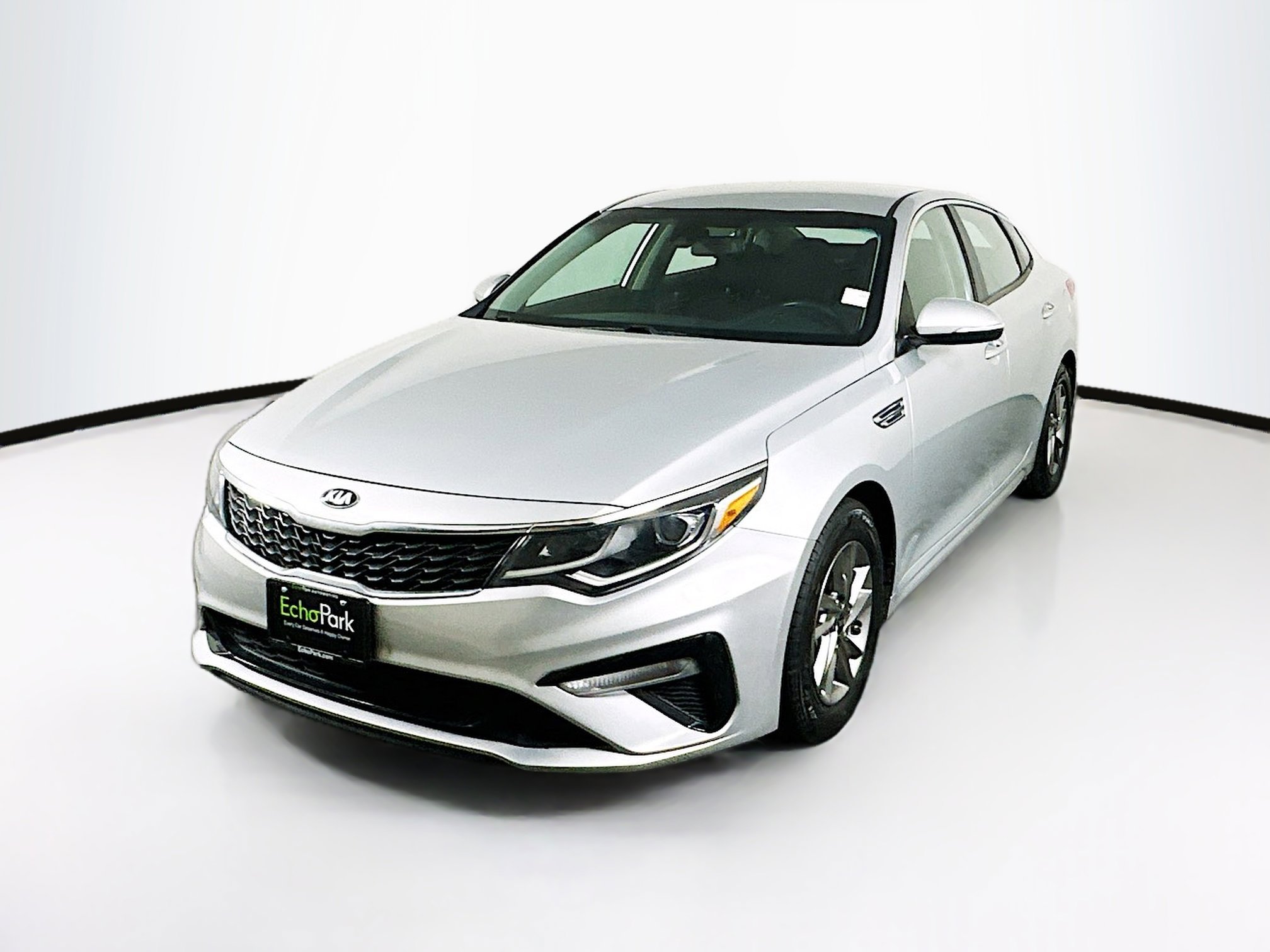 Used 2020 Kia Optima LX image 3