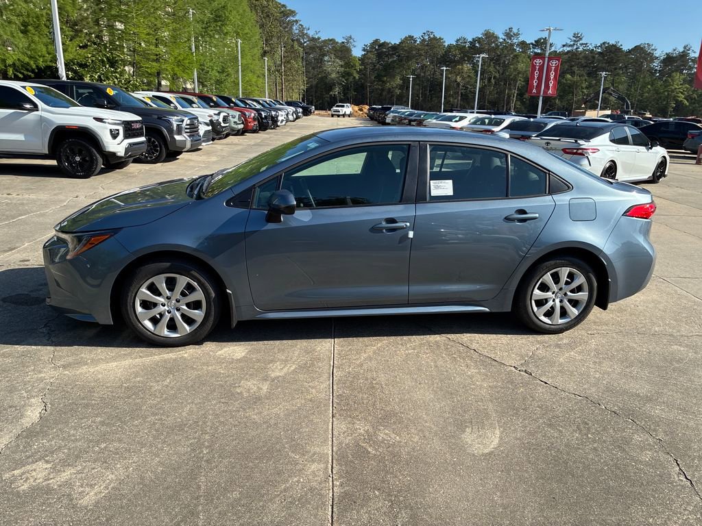 New 2026 Toyota Corolla LE FWD image 2