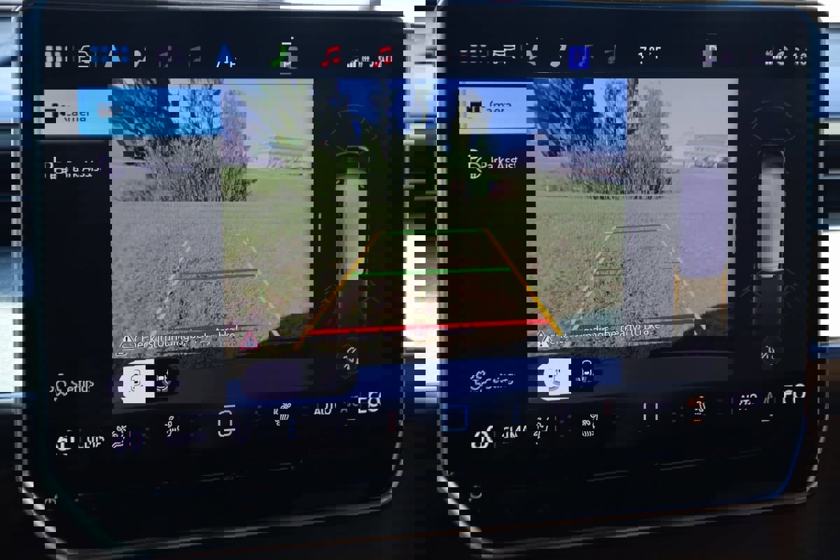 Used 2025 Volkswagen ID. Buzz Pro S image 11