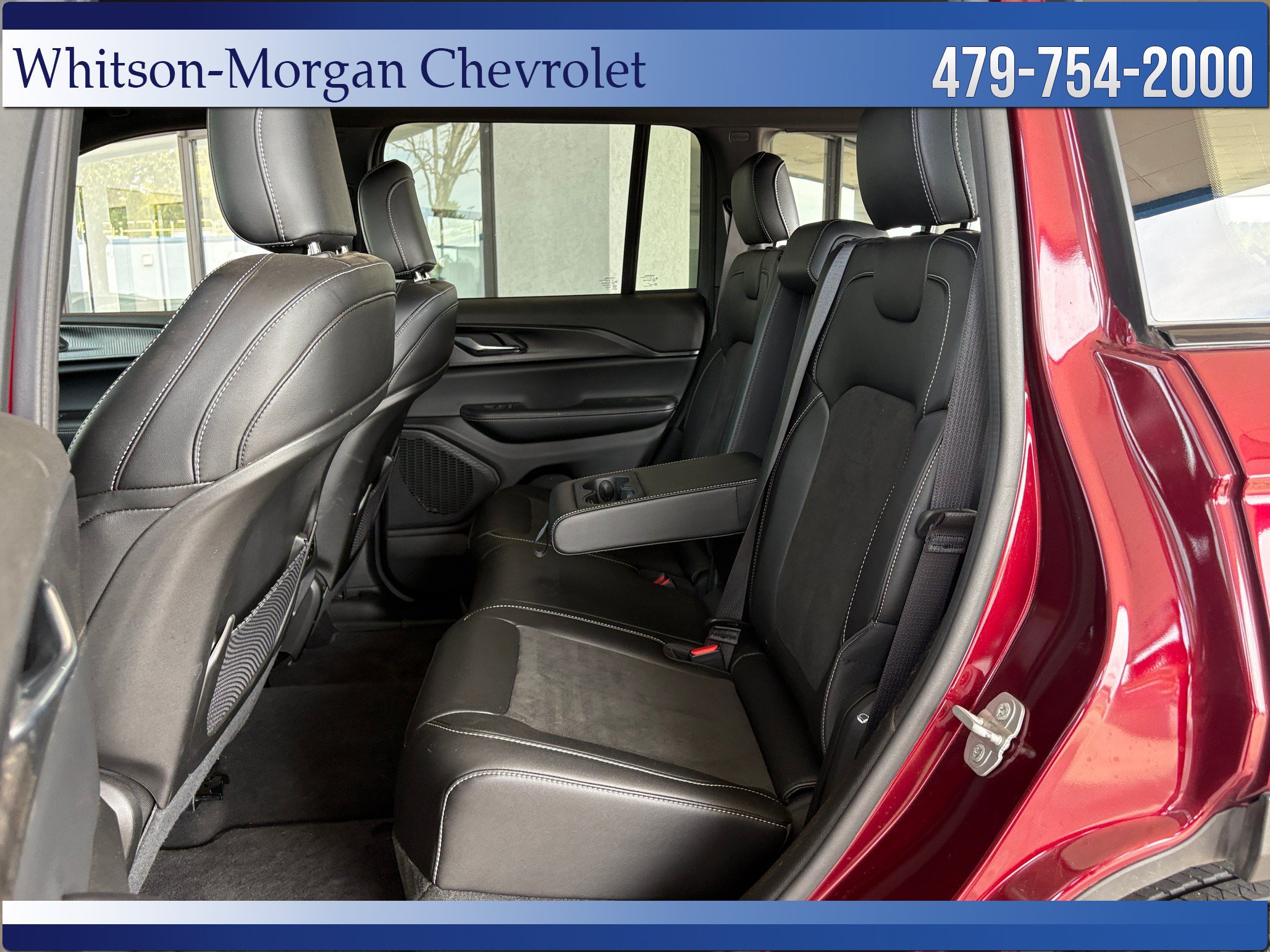 Used 2025 Jeep Grand Cherokee Altitude AWD/4WD image 33