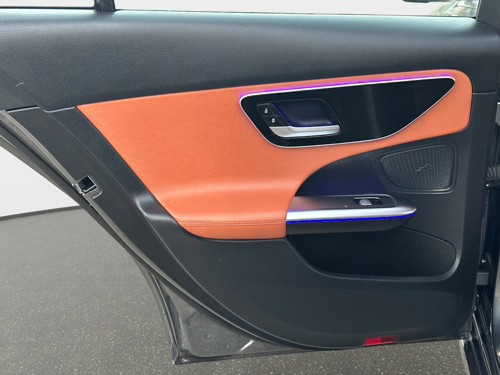 Used 2023 Mercedes-Benz C 300 Sedan image 11