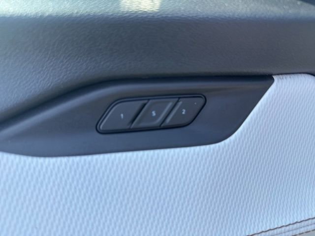 New 2026 Jeep Cherokee Overland image 14