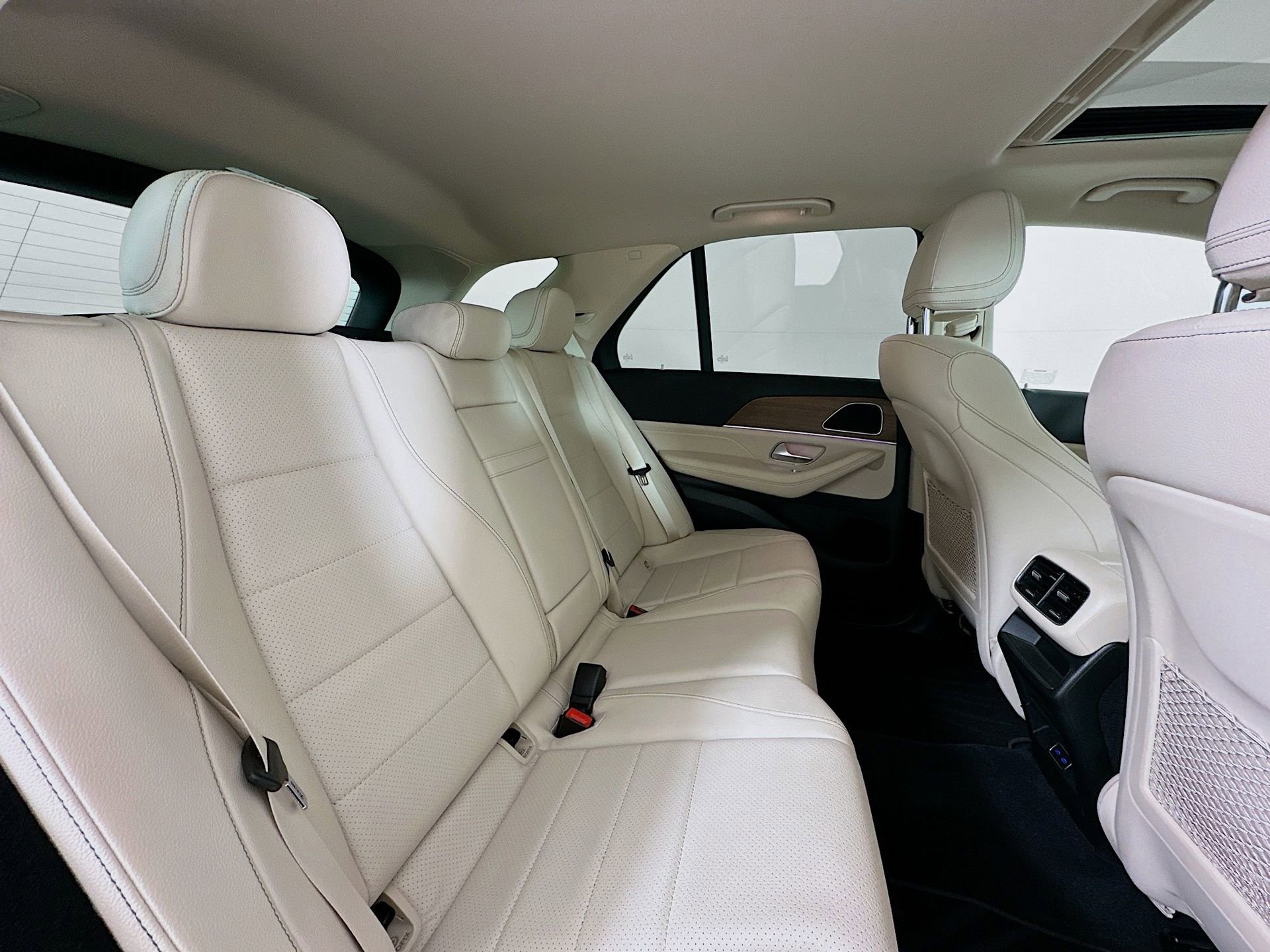 Certified 2025 Mercedes-Benz GLE 350 4MATIC image 30