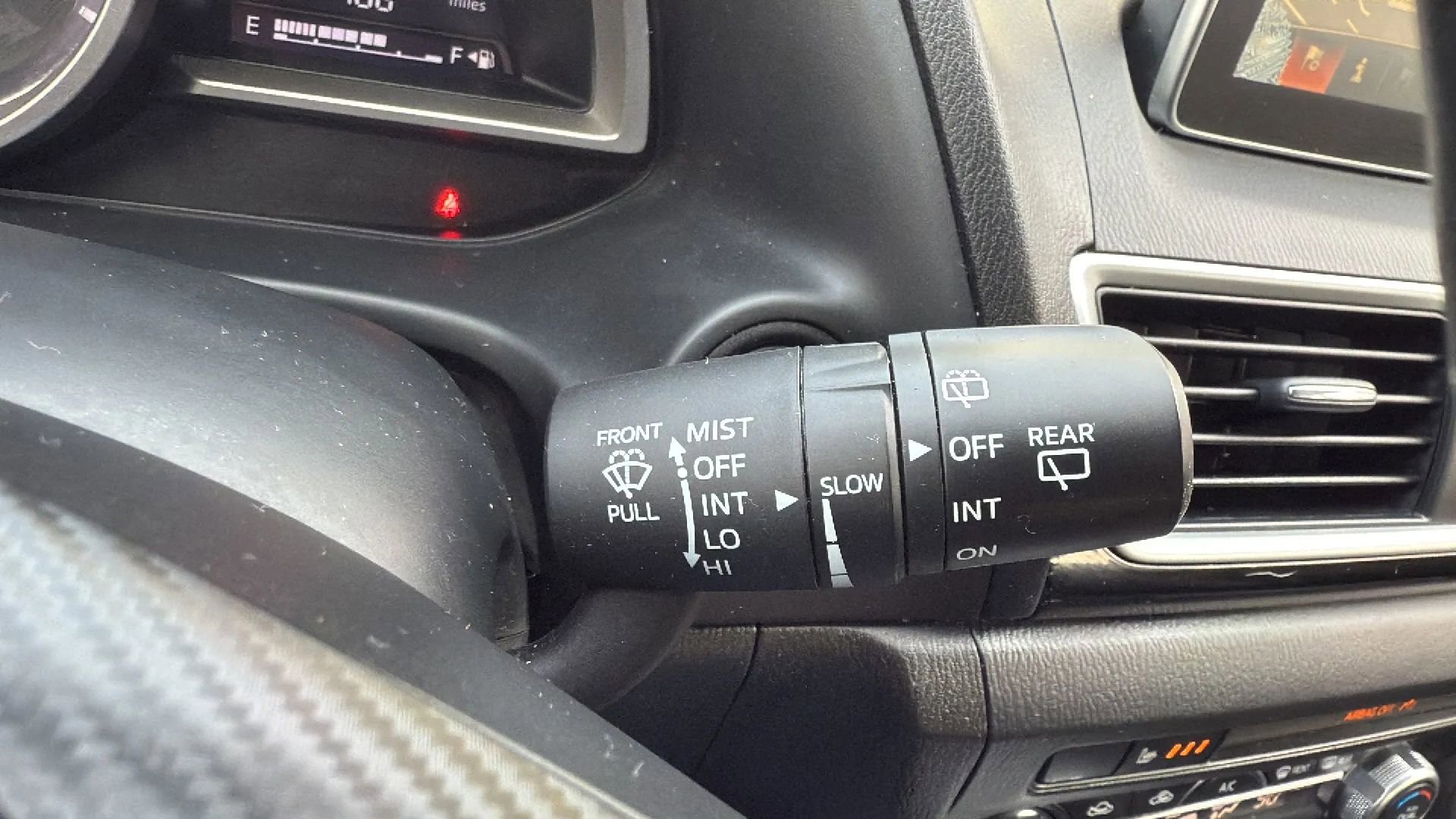 Used 2015 MAZDA MAZDA3 i Grand Touring image 13