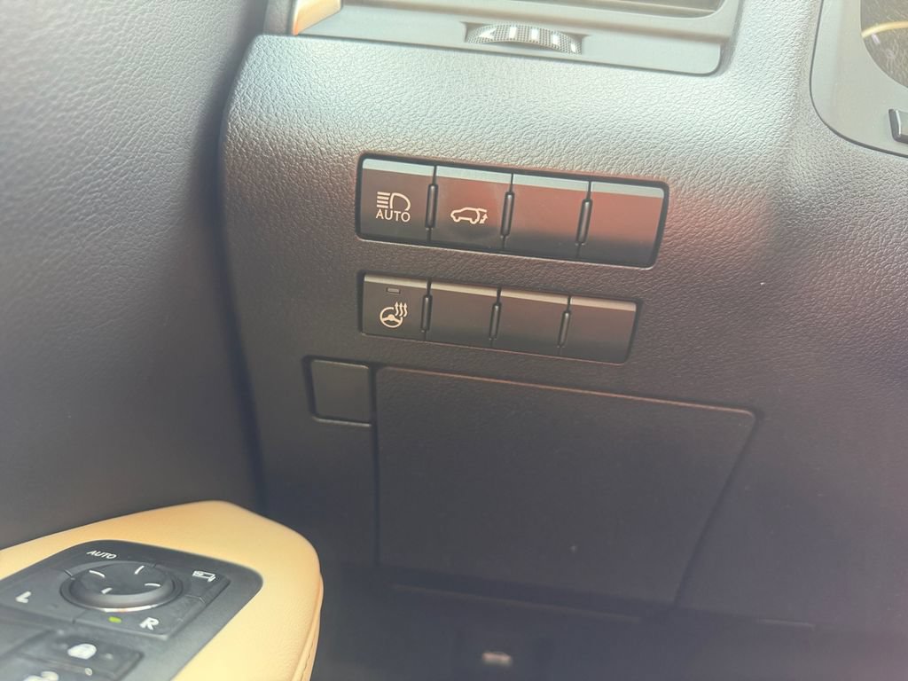 Used 2022 Lexus RX 350 FWD w/ Premium Package image 21
