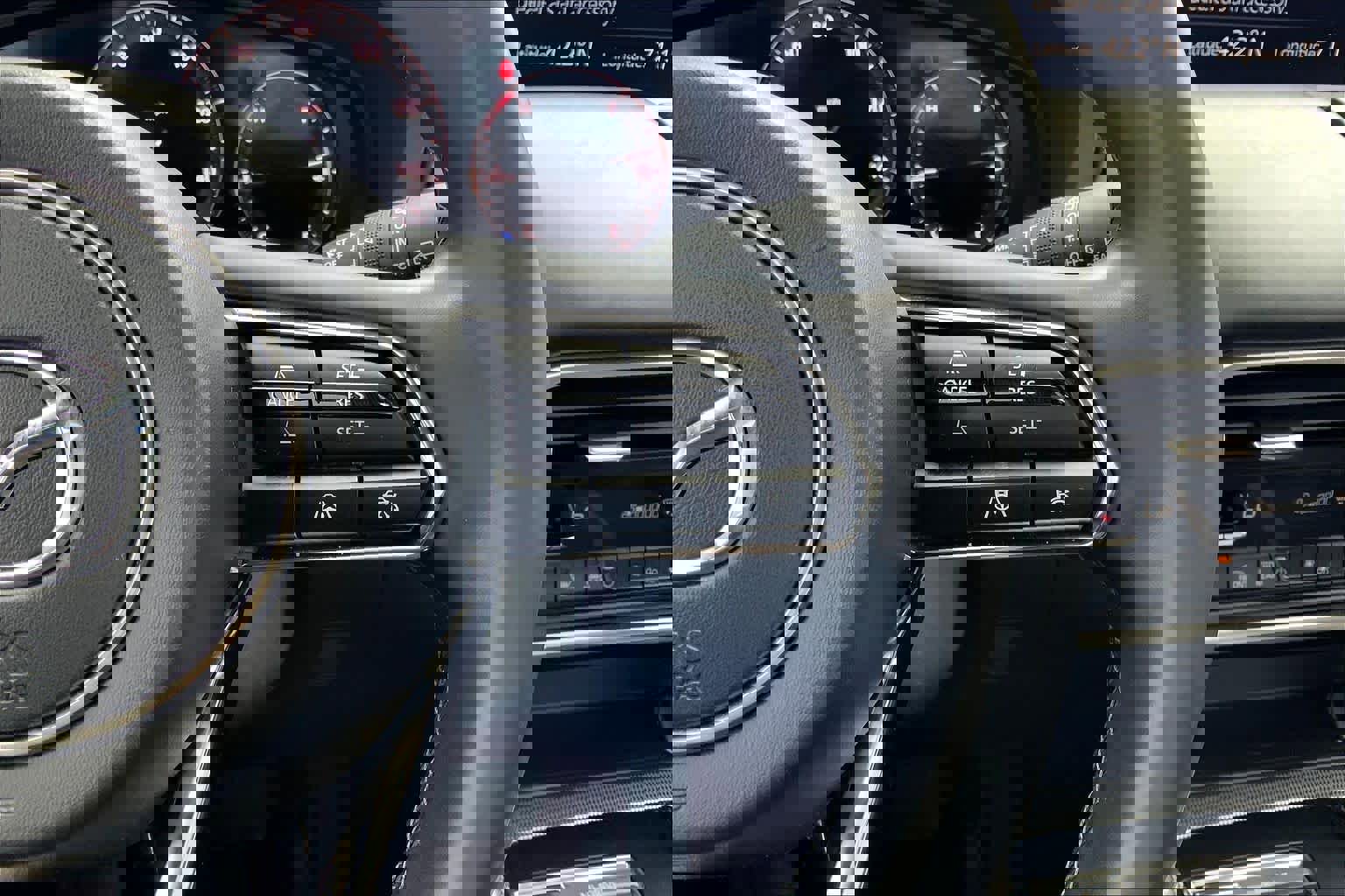 Used 2024 MAZDA CX-90 3.3 Turbo S w/ Premium Package image 25