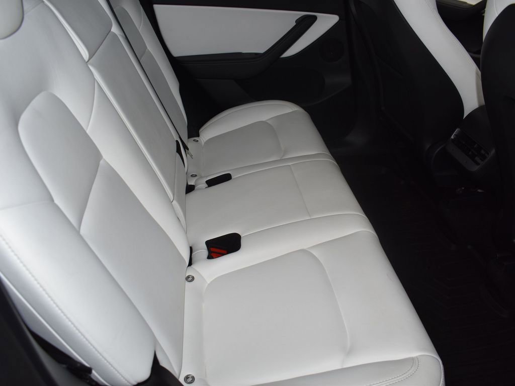 Used 2022 Tesla Model Y Performance image 30