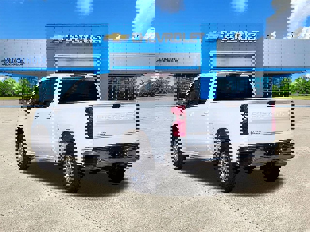 Certified 2026 Chevrolet Silverado 1500 LT image 3