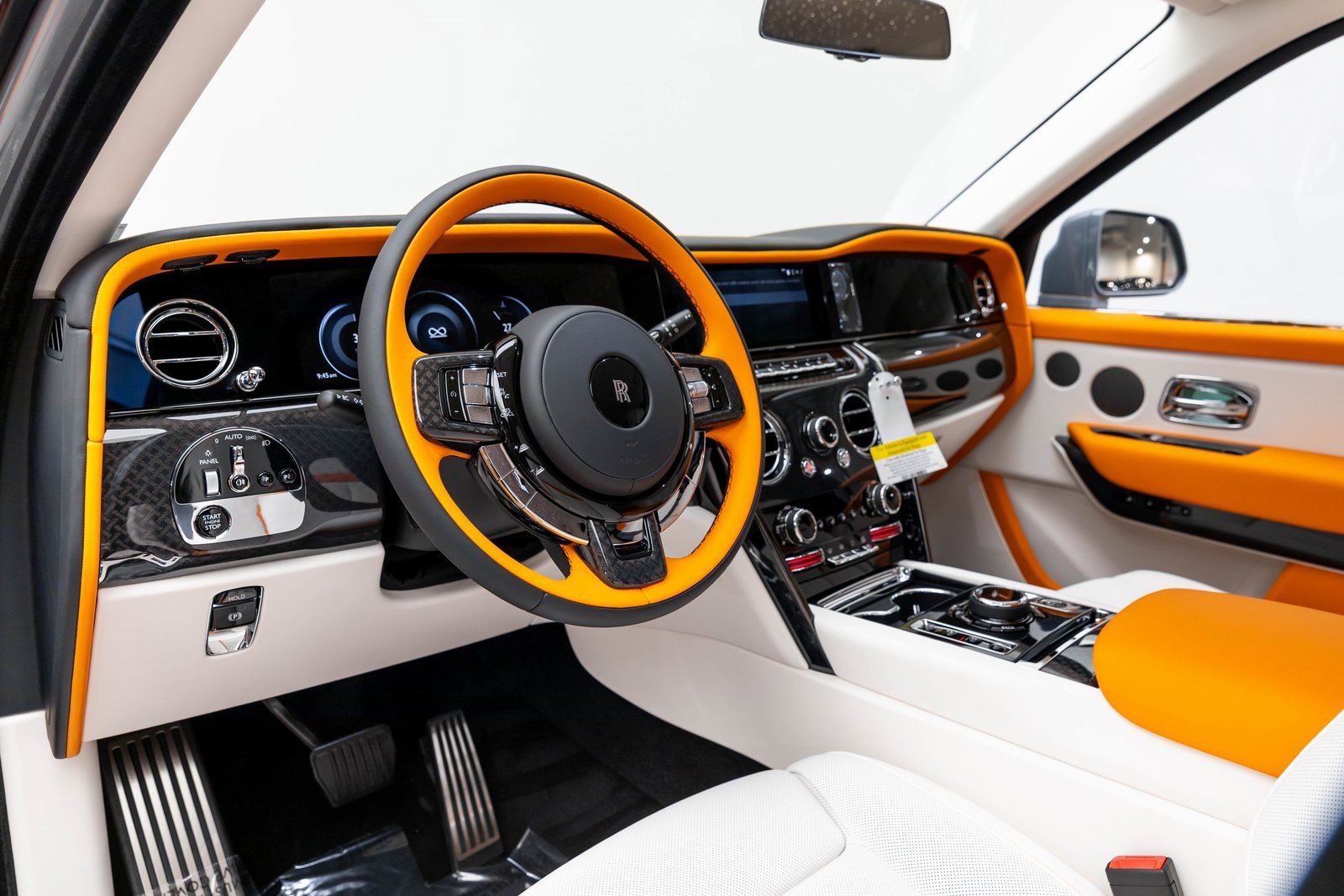 New 2026 Rolls-Royce Cullinan Black Badge image 15