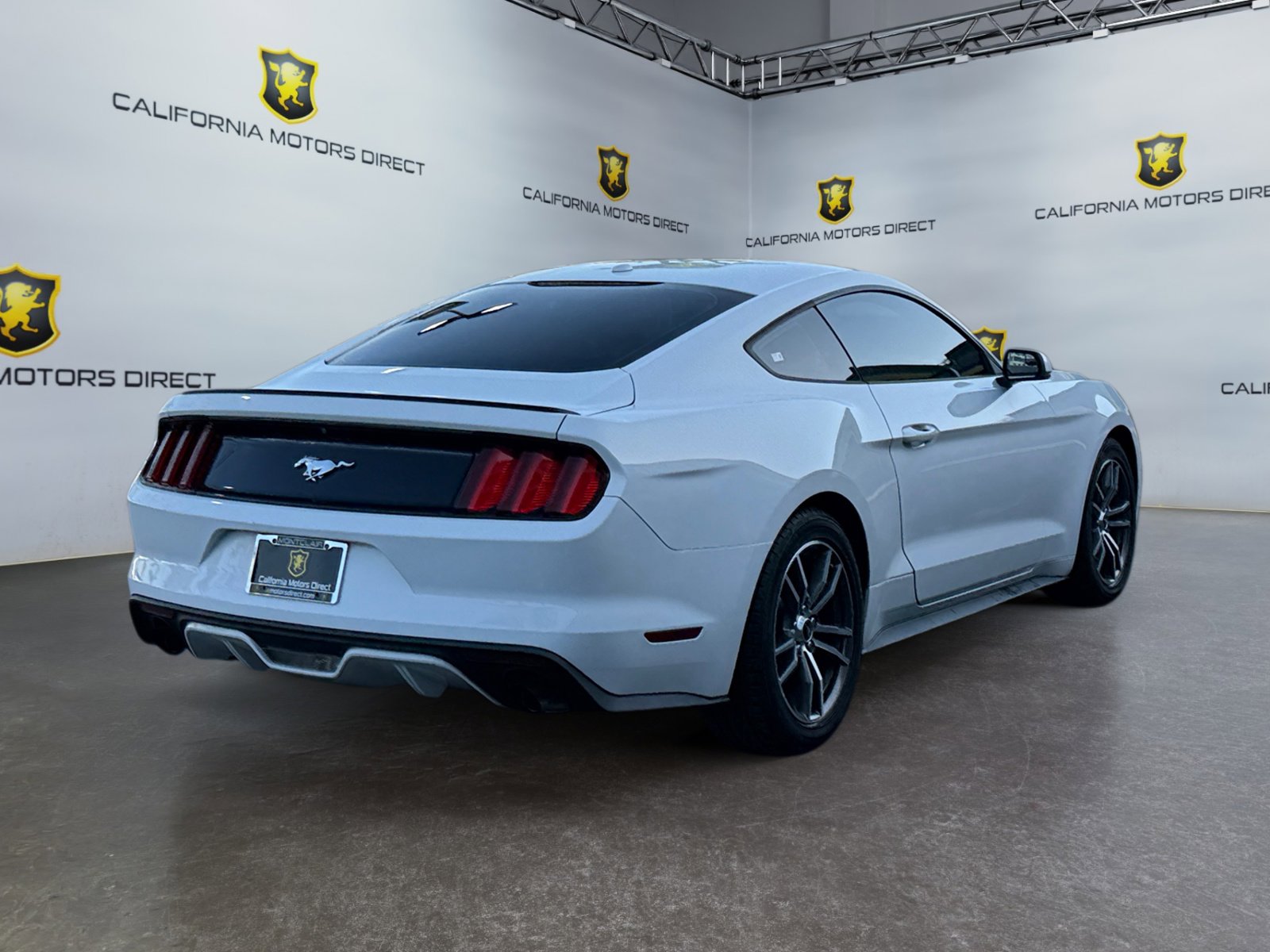 Used 2017 Ford Mustang Premium image 5